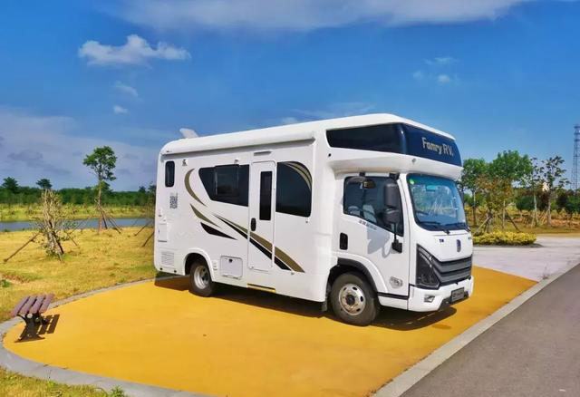 玻璃鋼房車有哪些優(yōu)點(diǎn)？